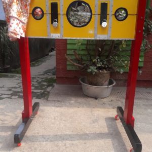 PILLORY ESCAPE ILLUSION MAGIC