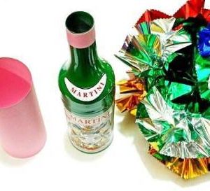 MARTINI BOTTLE VANISH MAGIC / MARTINI BOTTLE TO FLOWER MAGIC