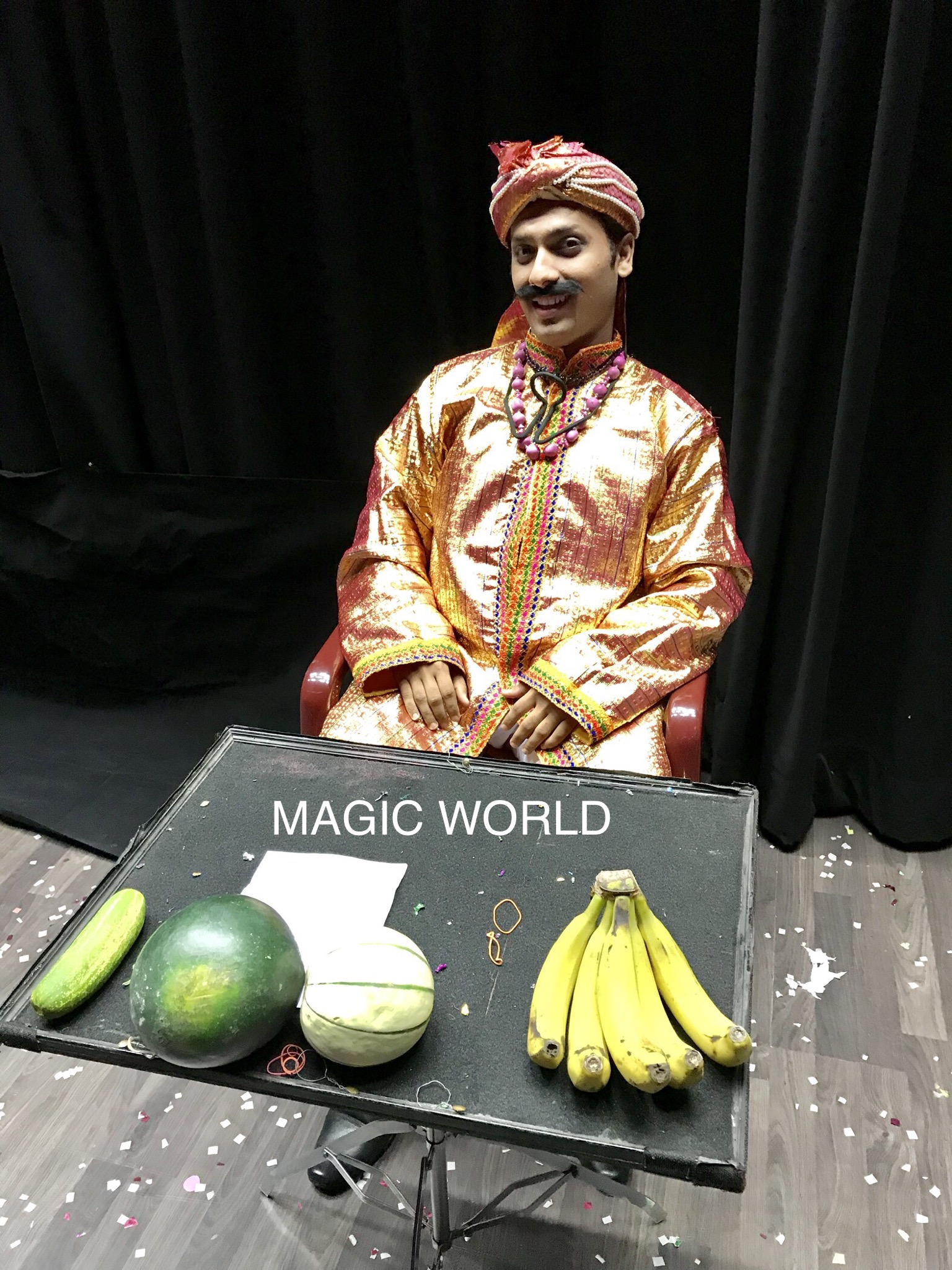 Magician Chiranjit at Magic World prog
