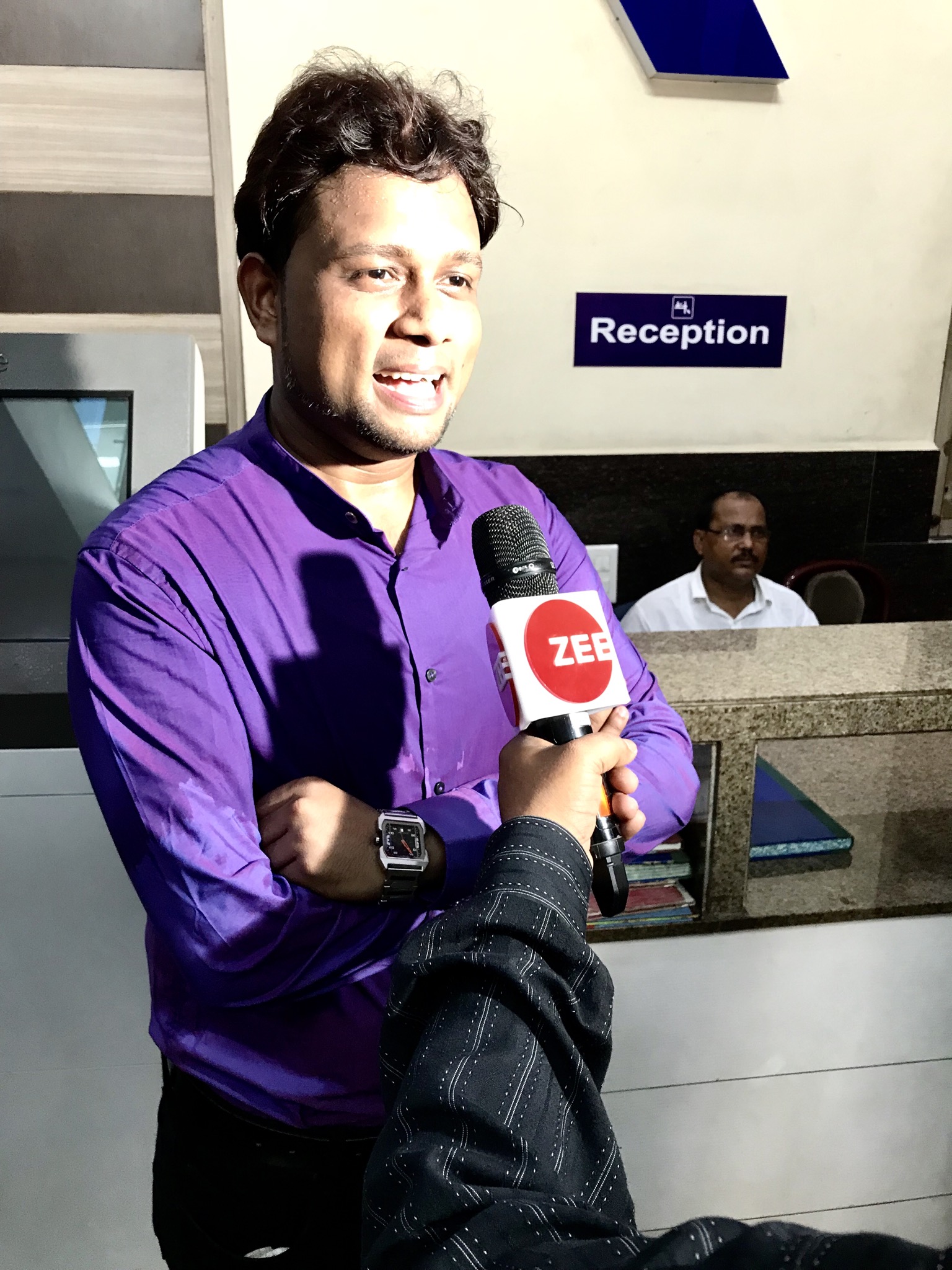 Magician A.Sarkar at TV interview of ZEE 24 Ghanta