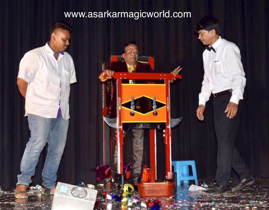 Magician Ojoy at Magic World Annual Magic Prog 2019
