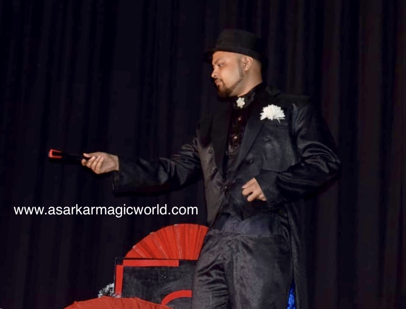 Magician Souvik Mondal at Magic World Annual Magic Prog 2019