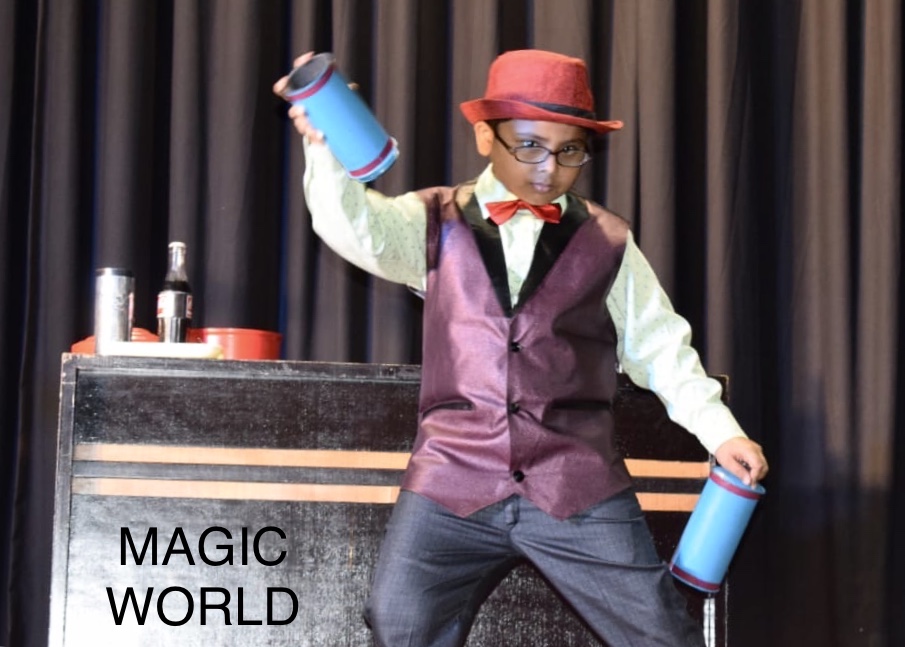 Magician Rik Kamilla at Magic World Annual Magic Prog 2019
