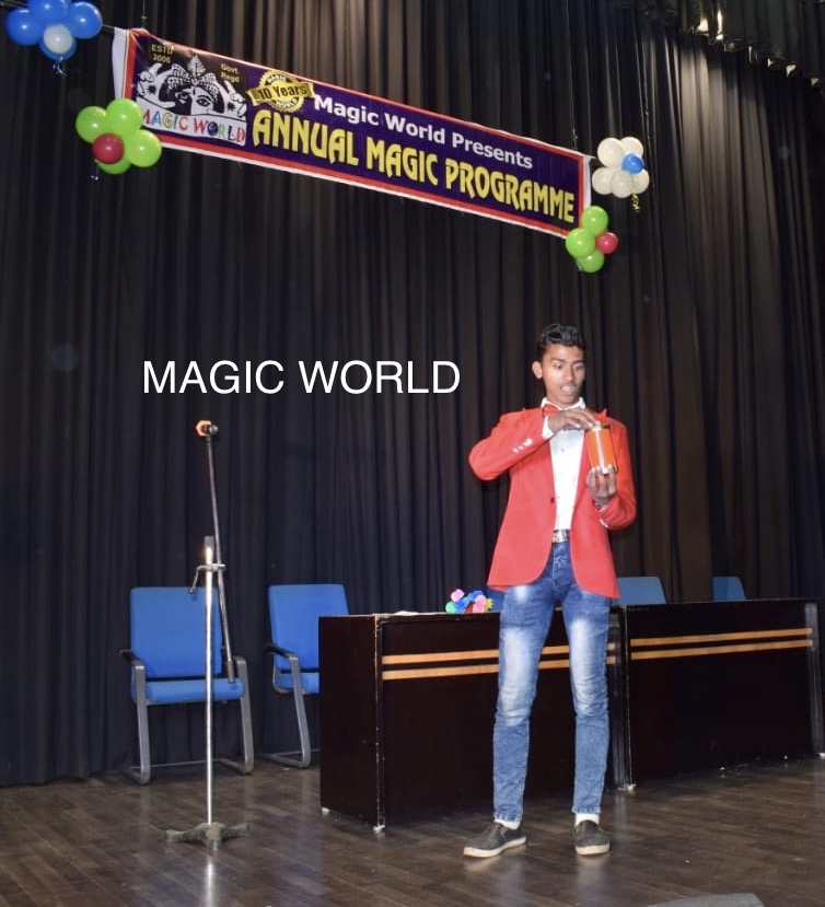 Magician Badshah at Magic World Annual Magic Prog 2019