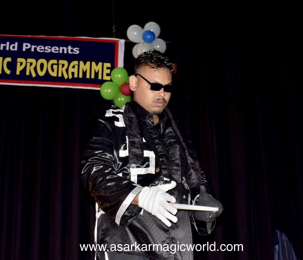 Magician Subhayan at Magic World Annual Magic Prog 2019