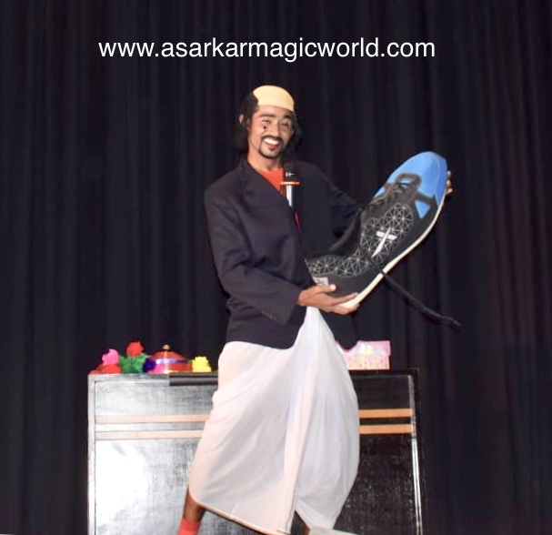 Magician Sanjit at Magic World Annual Magic Prog 2019