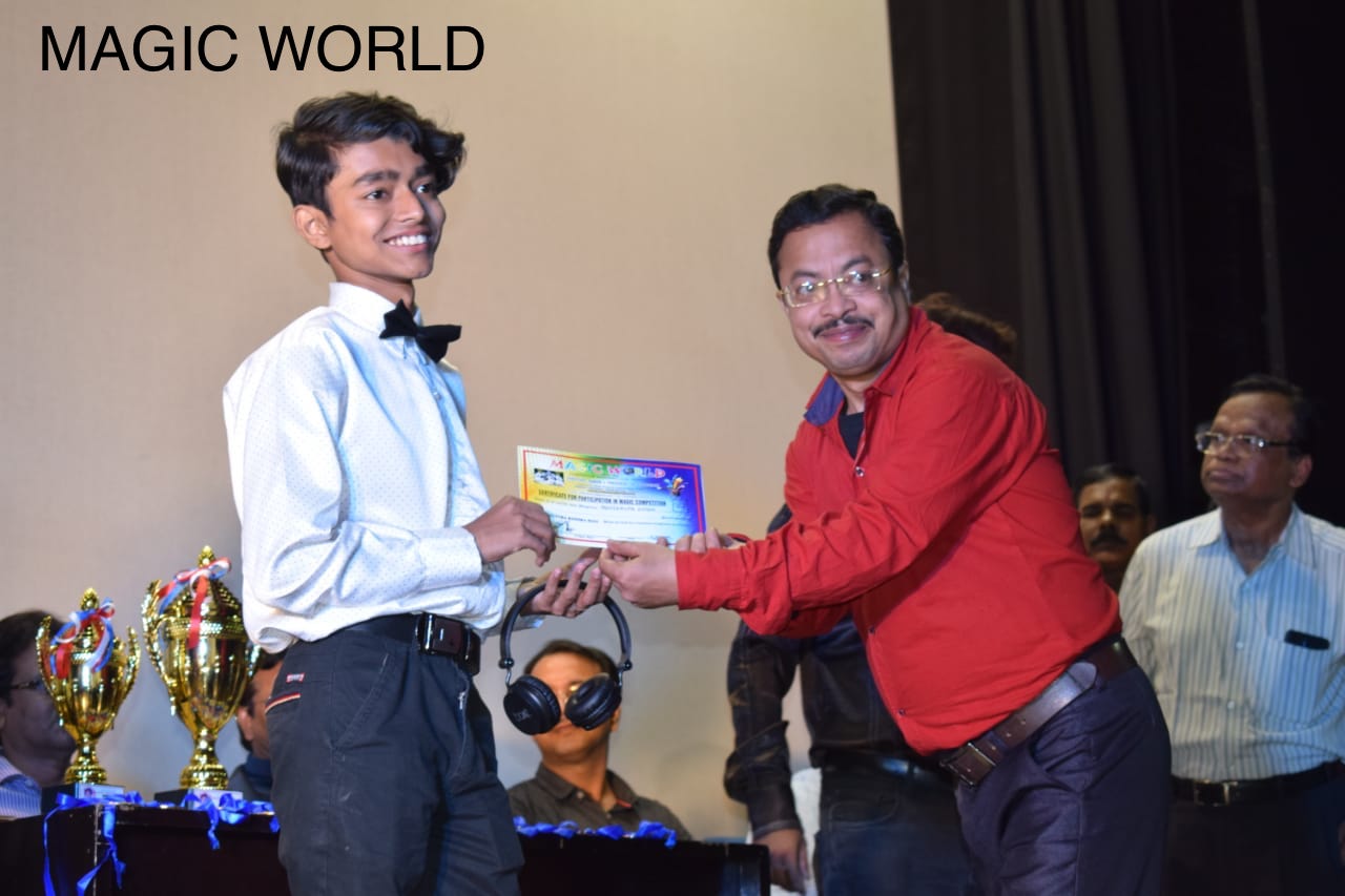 Magician Agnikalpa Emon at Magic World Annual Magic Prog-2019