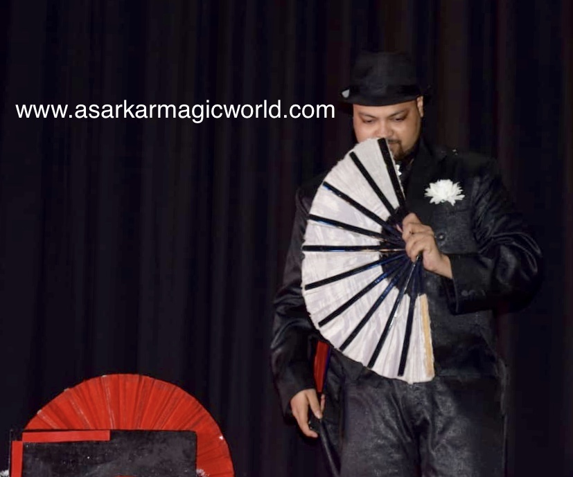 Magician  Souvik Mondal at Magic World Annual Magic Prog 2019