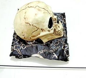 ZOBIE FLOATING SKULL MAGIC / FLYING SKULL ON CLOTH MAGIC