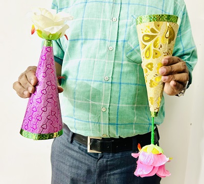 DO AS I DO FLOWER CONE MAGIC TRICK - Image 2